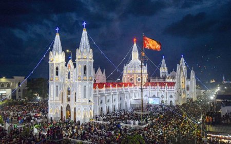 வேண்டிய வரங்களைத் தரும் ஆரோக்கிய அன்னை வேளாங்கண்ணி மாதா!