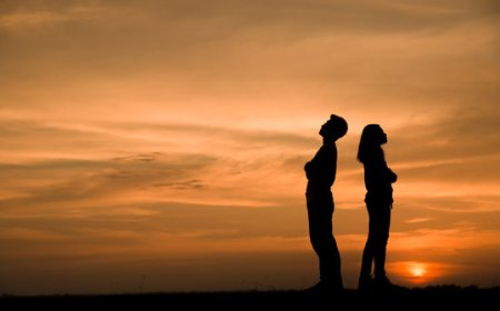 ஒருதலை காதல் கவிதைகள் (Oru Thalai Kadhal Kavithaigal in Tamil)