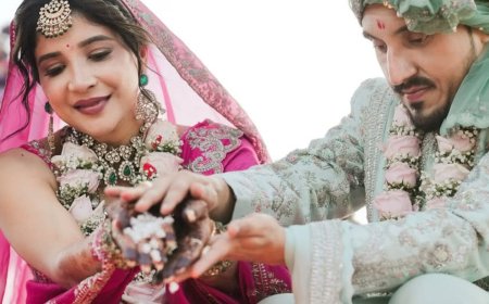 இன்ப அதிர்ச்சி கொடுத்த சாக்ஷி அகர்வால் திடிரென திருமணம்  2025 ஆம் ஆண்டின் முதல் பிரபல திருமணம்