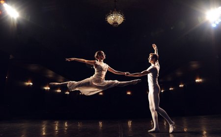 சர்வதேச நடன கலைஞர்கள் தினம்