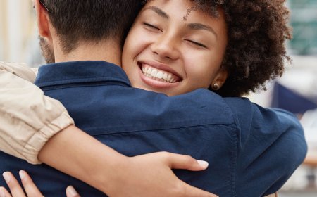 தேசிய கட்டிப்பிடி தினம்