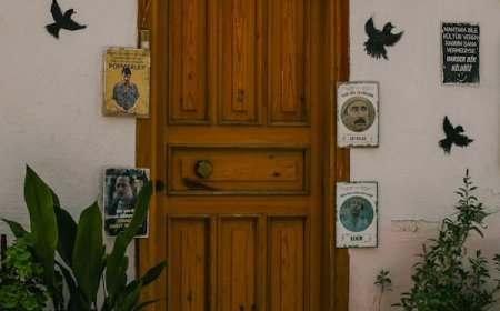 Vastu Tips: வீடுகளில் பறவைகள் கூடு கட்டுவது நல்லதா? கெட்டதா? வாஸ்து சாஸ்திரம் கூறுவதென்ன?