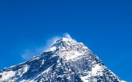 எவரெஸ்ட் சிகரம் ஏற கட்டணம் உயர்வு - நேபாள அரசு
