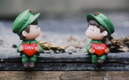 காதலித்துப் பார்