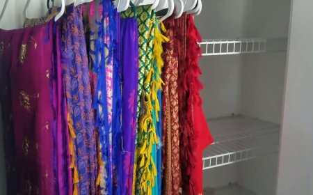 பட்டுப்புடவை எத்தனை வருஷம் ஆனாலும் புதுசு மாதிரியே இருக்கணுமா? இந்த 5 டிப்ஸ் ஃபாலோ பண்ணுங்க