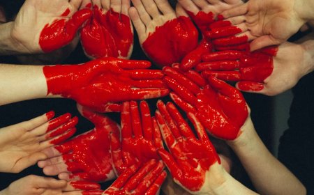 சிவப்பு கை தினத்தின் வரலாறு