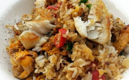 வித்தியாசமான இந்த மீன் பிரைட் ரைஸ் இப்படி செஞ்சு பாருங்க முழுவதும் காலி ஆகிடும்!!