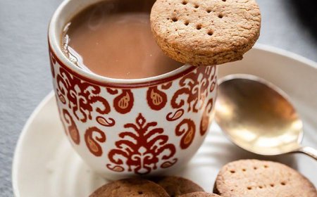 தினமும் பிஸ்கட் சாப்பிடுவீங்களா? உடலில் வரும் இந்த பிரச்சனைகளை தெரிஞ்சிக்கோங்க